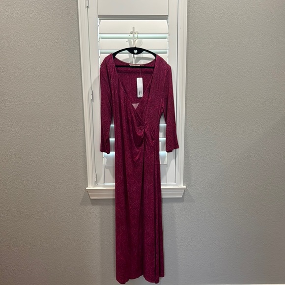 Soft Surroundings Dresses & Skirts - ! NWT Soft Surroundings V-Neck Hyannis Long-Sleeve Maxi Dress !